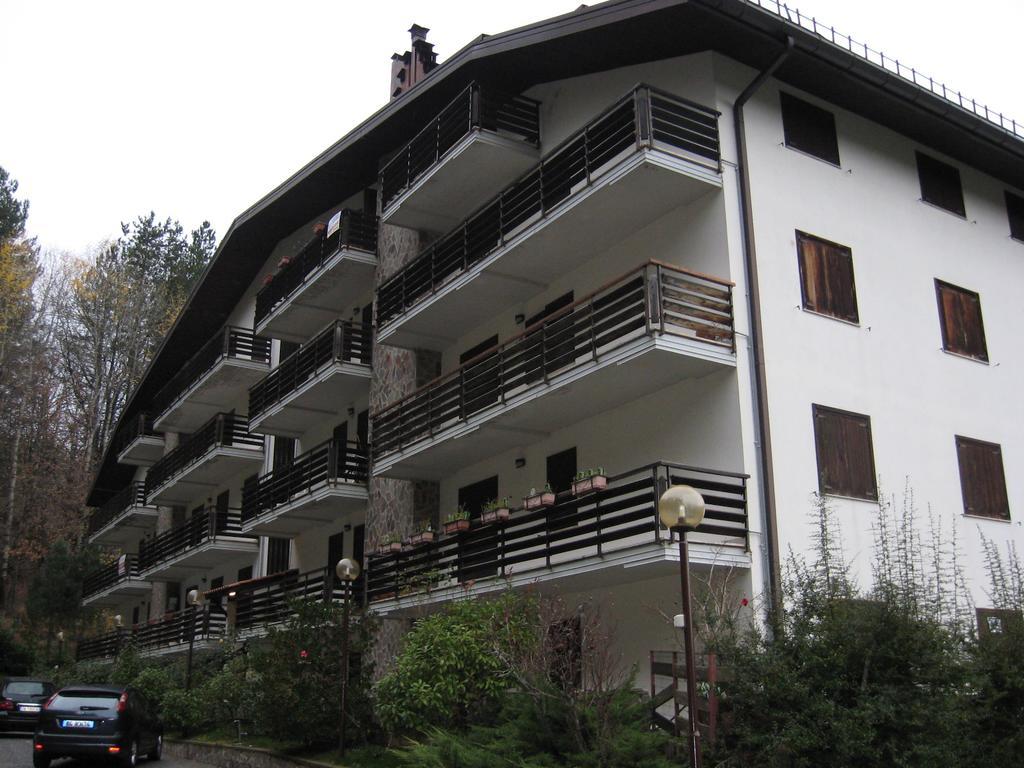Apartament Le Tre Rose Montagna Camigliatello Silano Zewnętrze zdjęcie